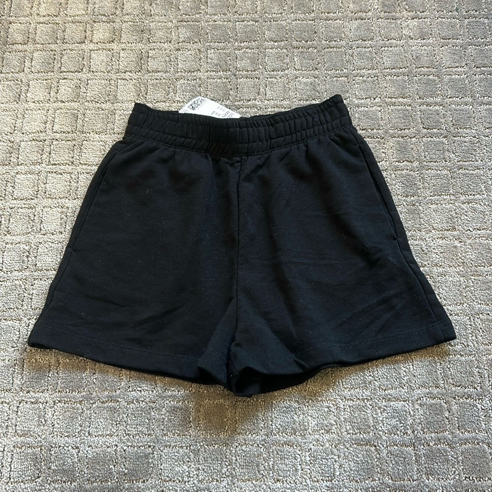 Baggy black shorts from H&M